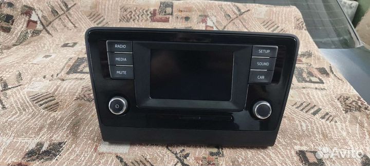 Штатная магнитолла Skoda Rapid