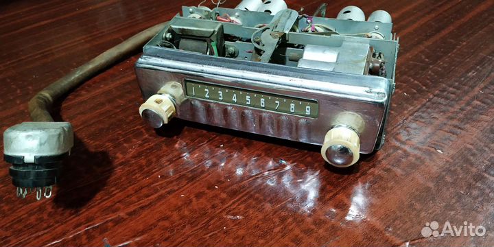 Штатный радиоприемник А-8 на газ -М20 победа