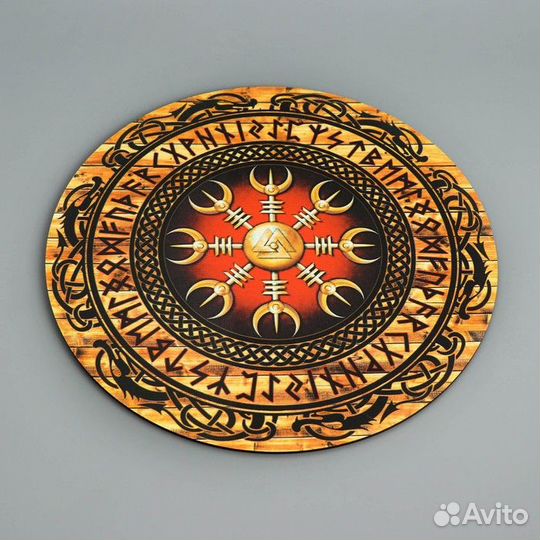 Алтарь для гаданий на рунах