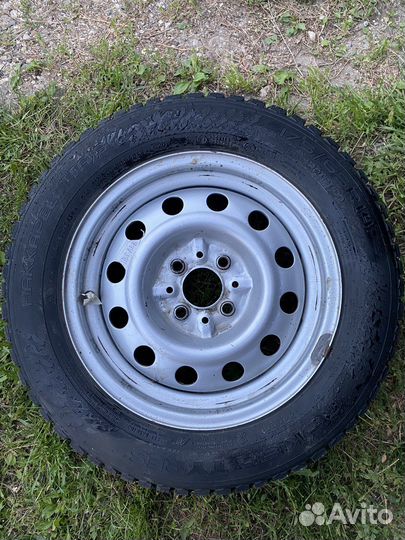 Колеса Nokian hakkapeliitta 9 r 14 зима на ваз