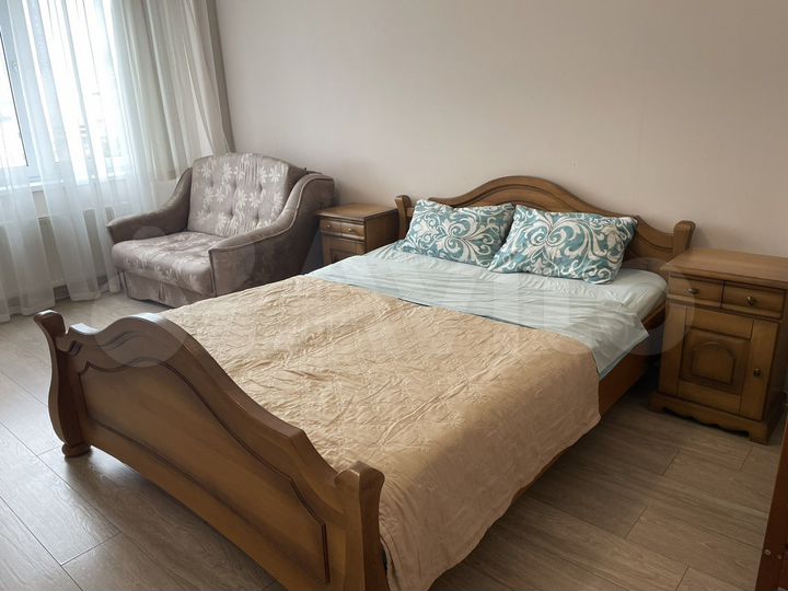 2-к. квартира, 85 м², 8/9 эт.