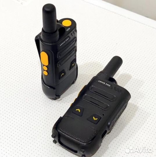 Рация-радиостанция с гарнитурой-наушником