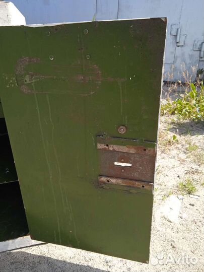 Шкаф металлический сейф