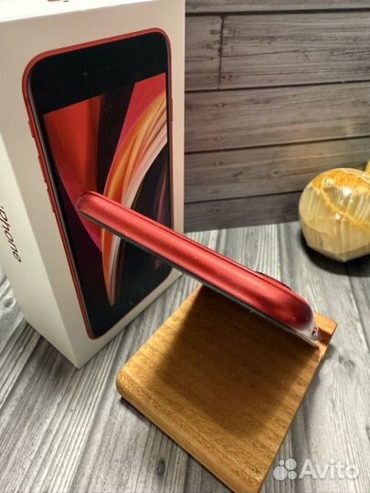 iPhone SE (2020), 64 ГБ