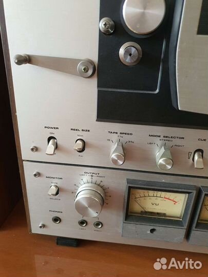 Катушечный магнитофон akai GX-650D