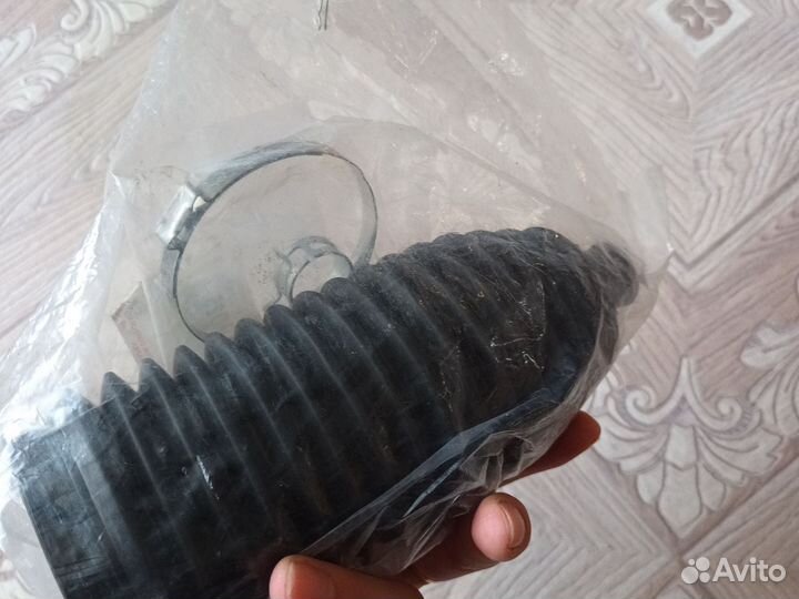 Пыльник рулевой рейки Toyota LC Prado