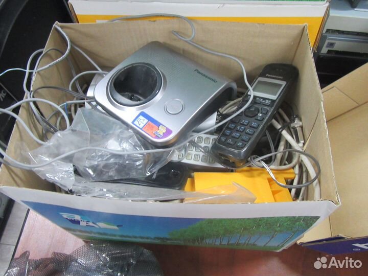 Мониторы, техника (отдам бесплатно)