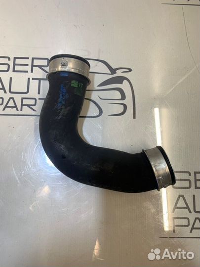 Патрубок интеркулера Volkswagen Passat B6 2.0 BMR