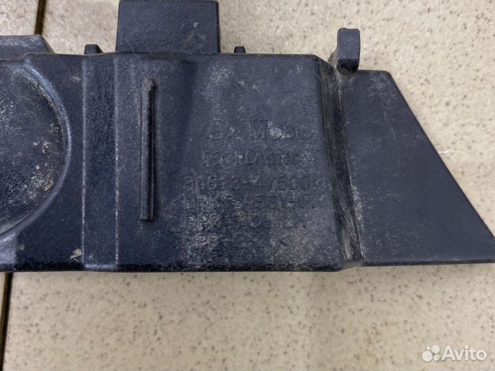 Rio 3 Кронштейн крепления крыла