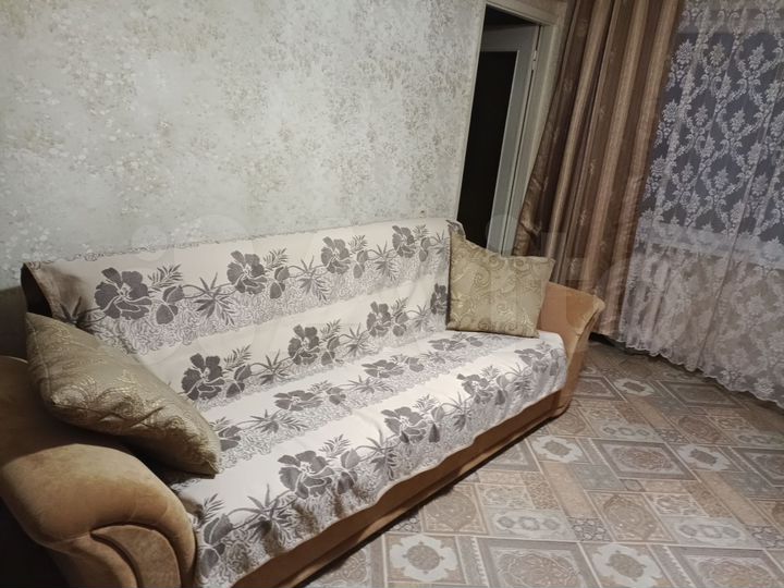 3-к. квартира, 49 м², 3/5 эт.