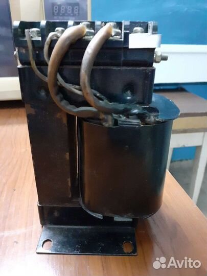 Понижающий трансформатор 220в-12в