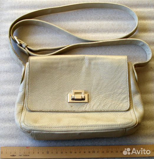 Сумка женская бежевая кожаная маленькая Delqamo