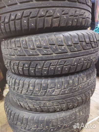 Kumho I'Zen KW22 215/65 R16