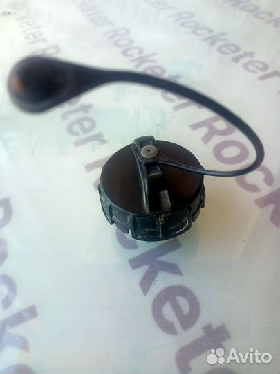 Крышка горловины бака Mitsubishi Lancer 9