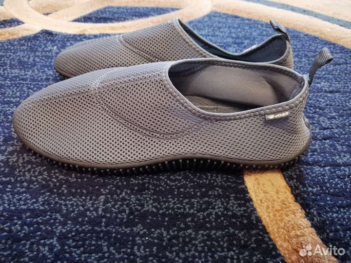 Коралловые тапочки (аквашузы)