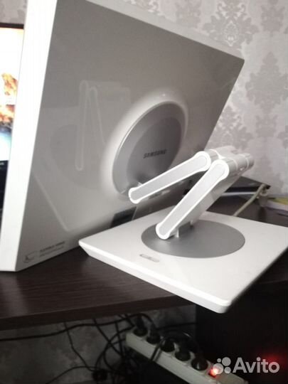 Монитор Samsung