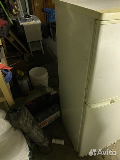 Холодильник бирюса
