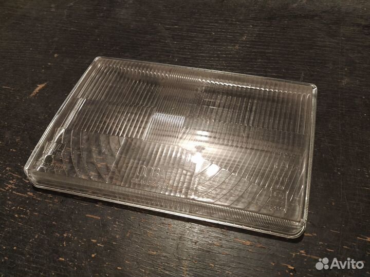 Стекло фары