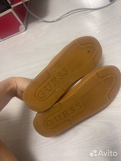 Кроссовки guess 37