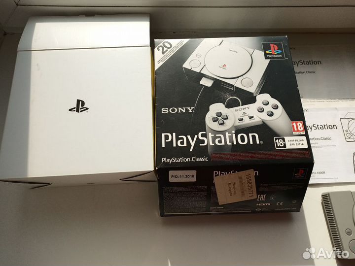 PS classic mini (прошита) + флешка 32GB + адаптер