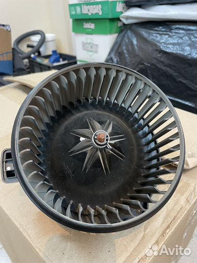 Мотор печки Хендэ Солярис