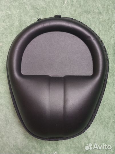 Футляр для полноразмерных наушников