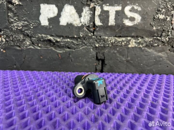 Датчик положения коленвала Honda Fit GE6-1013202