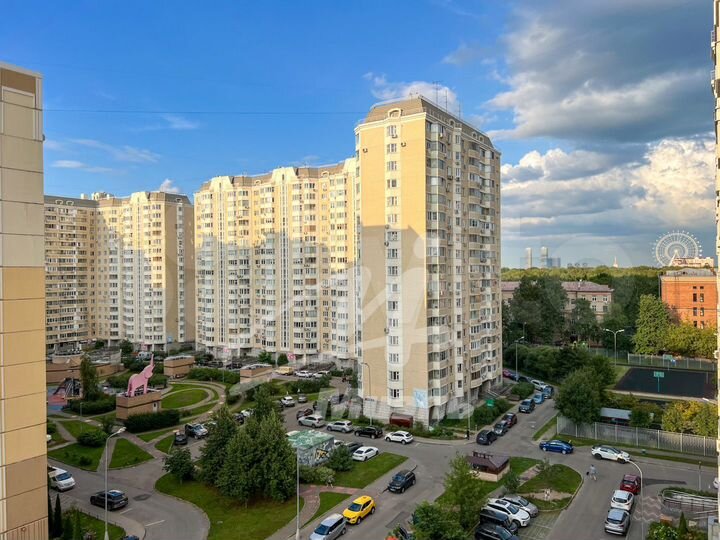 2-к. квартира, 60 м², 9/17 эт.