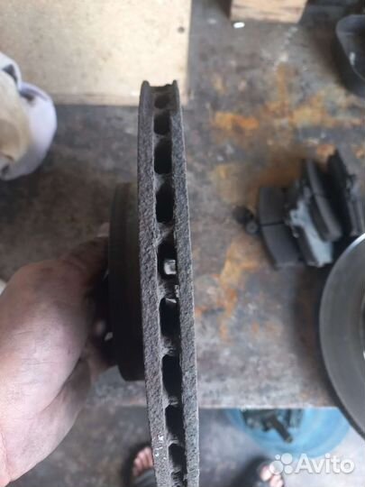 Тормозные дискир14