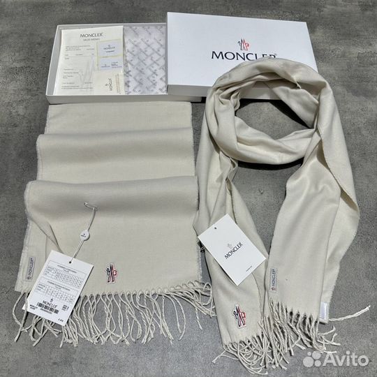 Шарф в коробке moncler