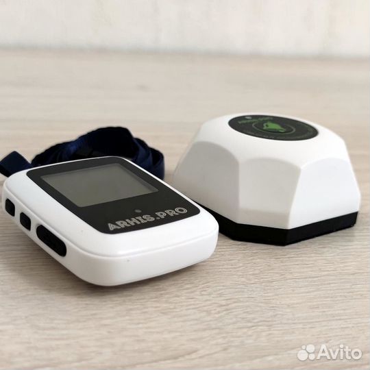 Комплект вызова персонала: кнопка и часы персоналу