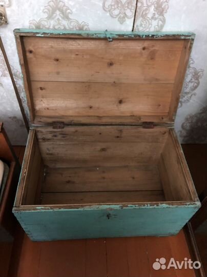 Сундук деревянный