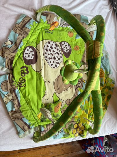 Ванночка для купания, развивающий коврик, мобиль