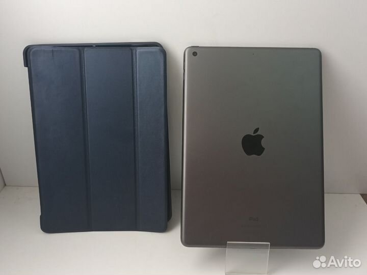 Планшет без SIM-карты Apple iPad (2020) 32Gb Wi-Fi