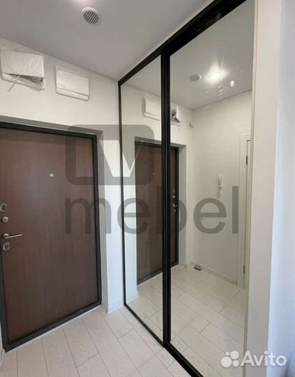 Распашной шкаф