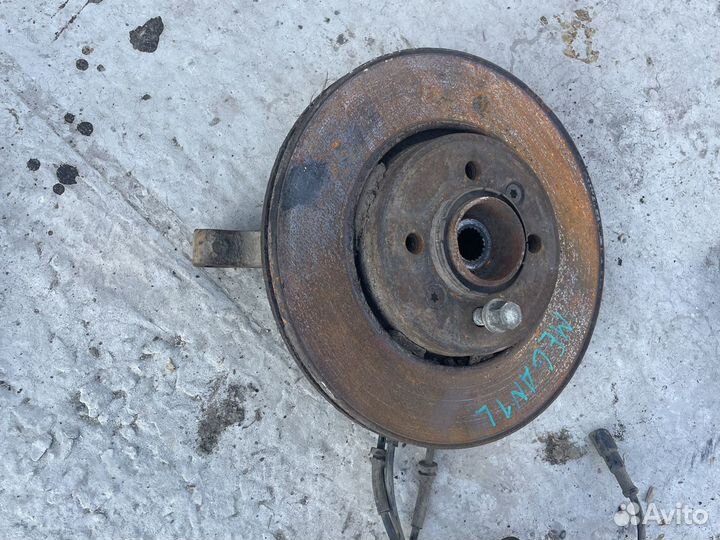 Поворотный кулак левый рено меган 1