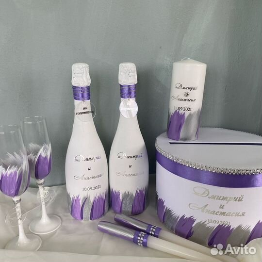 Свадебные украшения бутылки, бокалы, казна