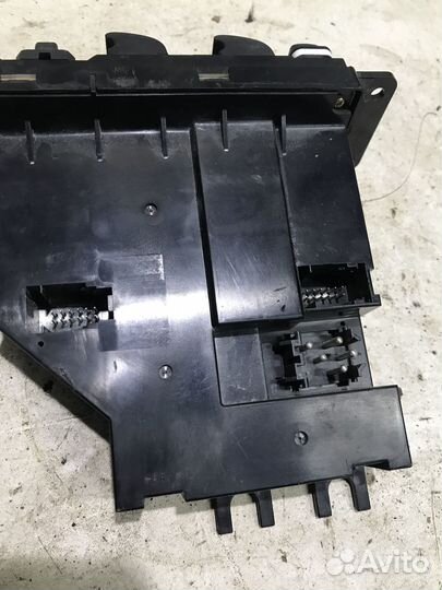 Блок управления стеклоподъемниками Range Rover 3