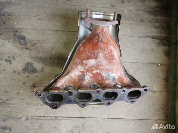 Продам выпускной коллектор