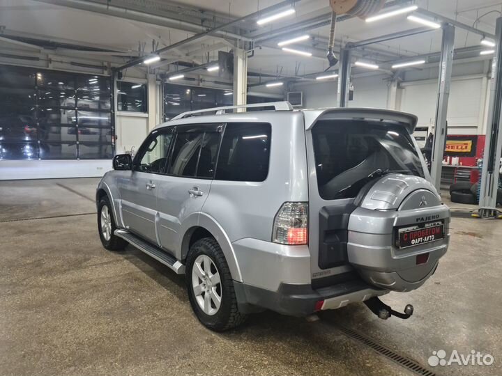 Mitsubishi Pajero 3.8 AT, 2008, 287 850 км