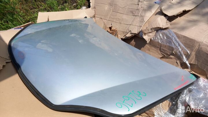 Volkswagen Golf 5 03-09г Jetta 05-11г капот серебо