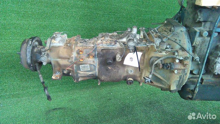 Механическая коробка МКПП nissan condor H40 ED33 1