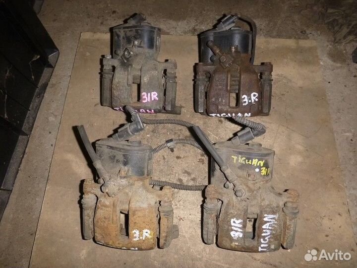 Суппорт задний правый Volkswagen tiguan 2011-2016