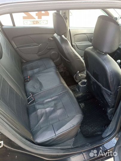 Renault Logan Stepway 1.6 МТ, 2019, битый, 200 000 км