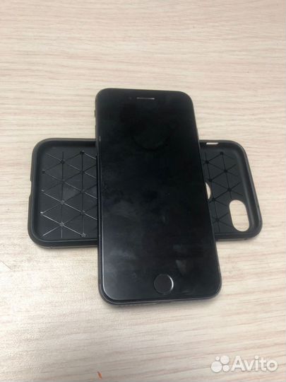 iPhone 8, 64 ГБ