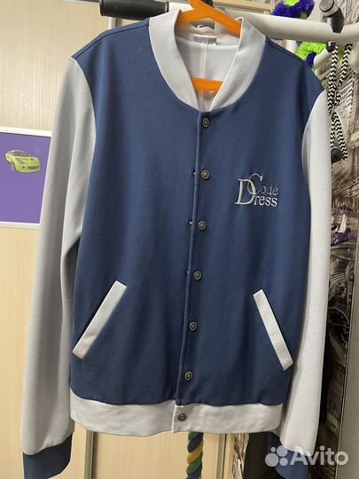 Продам школьный бомбер для мальчика Dress Code