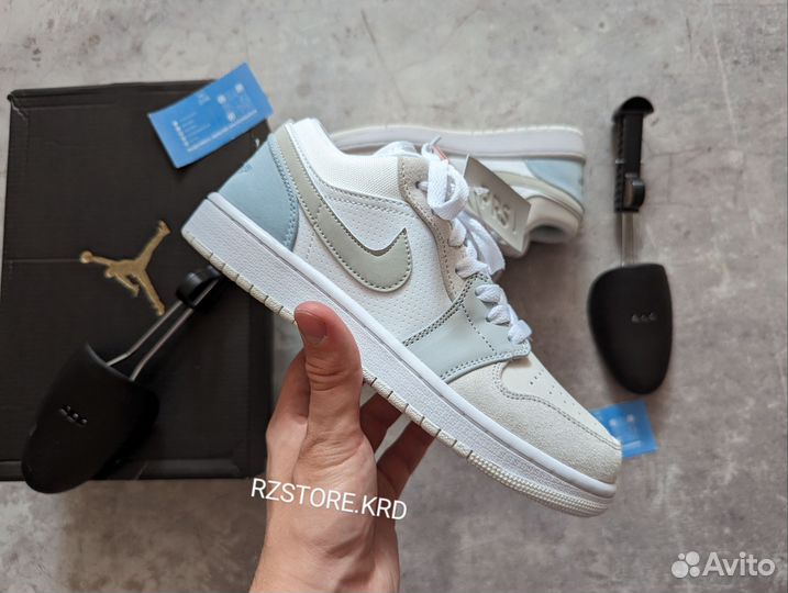 Кроссовки Nike Air Jordan 1 low + формодержатели