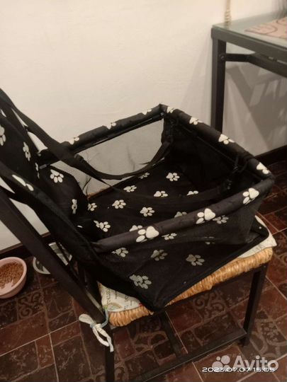 Автокресло и рюкзак на колесах для животных