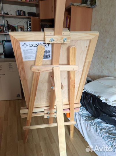 Мольберт художественный