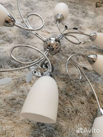 Люстра потолочная с плафонами